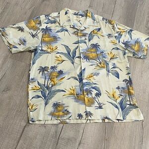 Islander Men's Blue and Yellow Floral Shirt